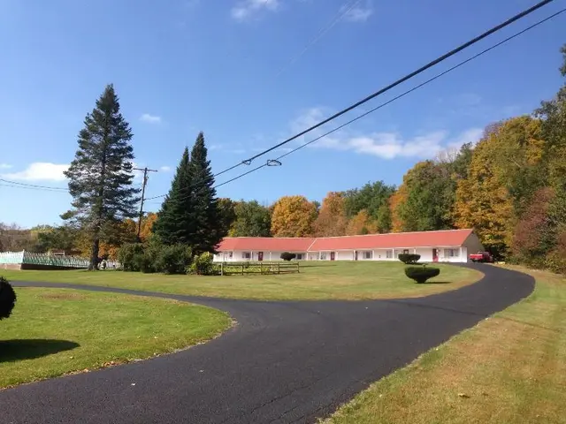 Four Winds Inn