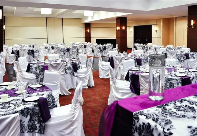 Four Points by Sheraton Winnipeg South