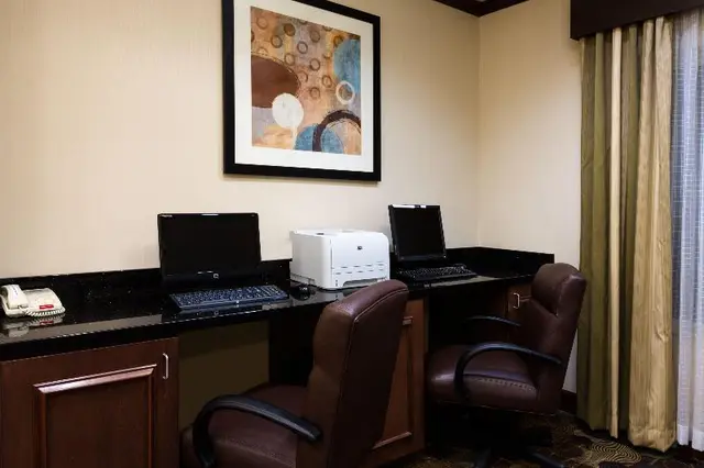 Holiday Inn Express & Suites Moultrie