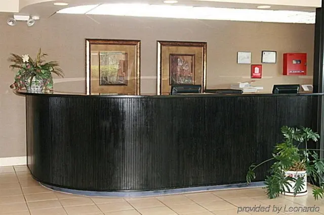 Red Rest Inn