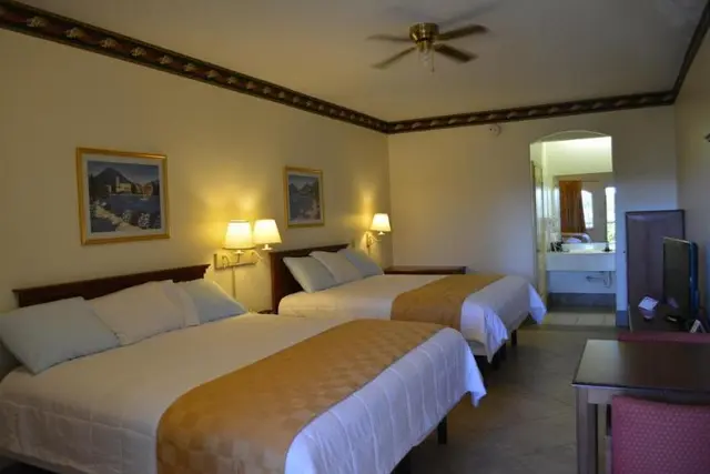 Texas Inn & Suites