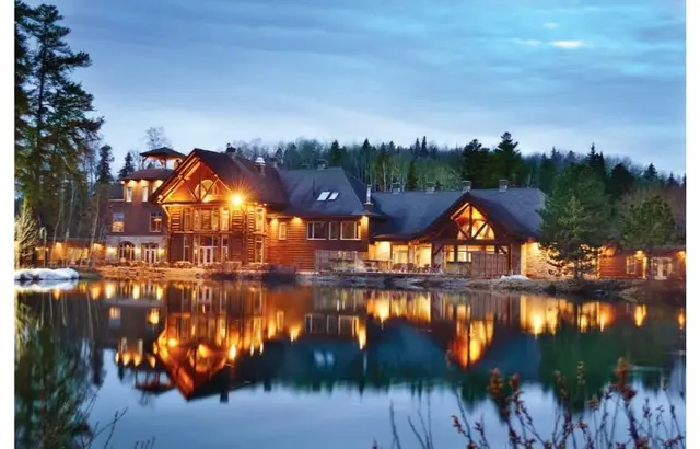 Hotel The Originals Auberge du Lac Taureau