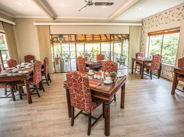 La Roca Guest House
