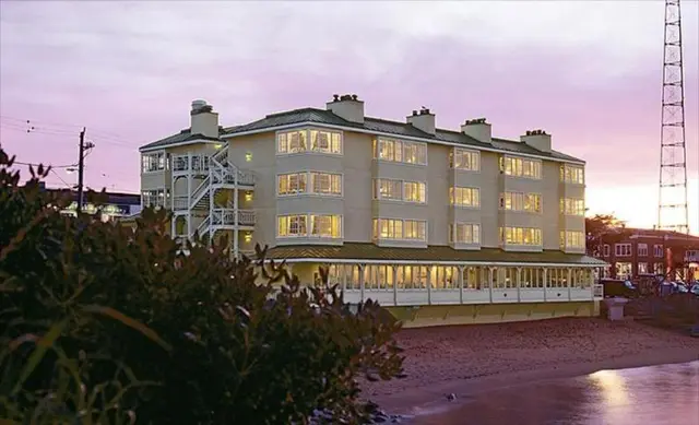 Spindrift Inn