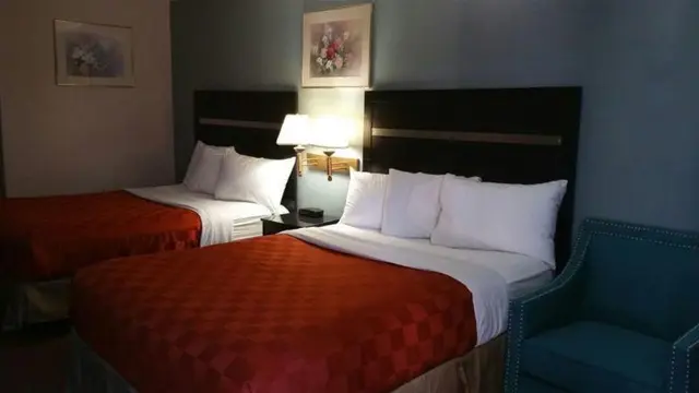Olive Tree Inn & Suites, a Howard Johnson by Wyndh