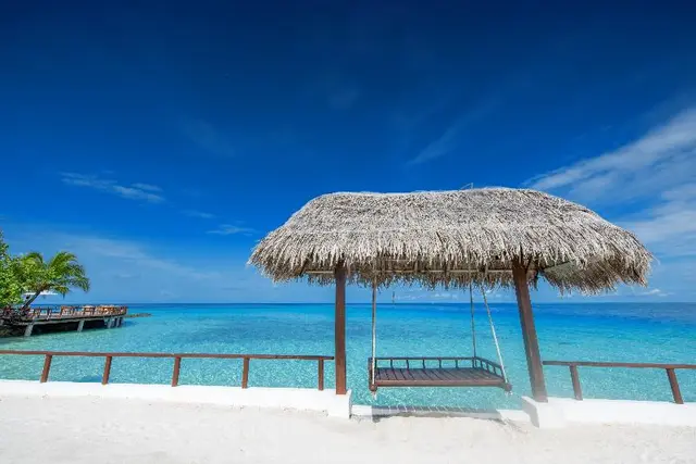 Makunudu Island Resort