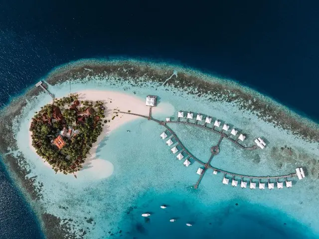Diamonds Athuruga Beach & Water Villas