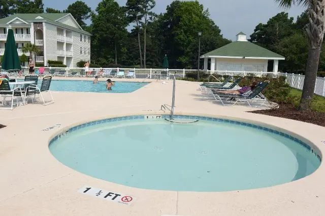 River Oaks Golf Villas