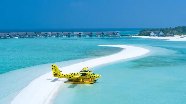 Four Seasons Resort Maldives at Landaa Giraavaru