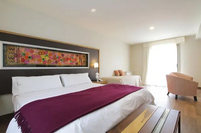 Plaza Paradiso Petit Hotel