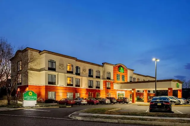 La Quinta Inn & Suites by Wyndham Mt. Laurel - Ph