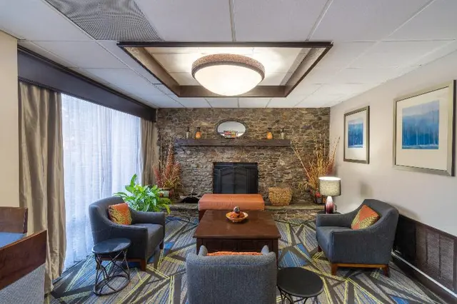 Holiday Inn Express Forsyth