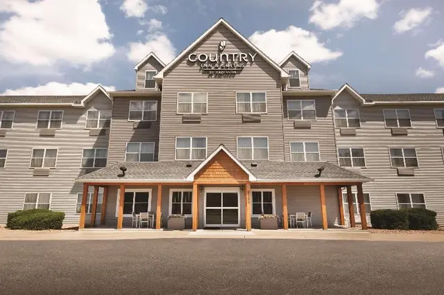 Country Inn & Suites by Radisson, Brooklyn Center