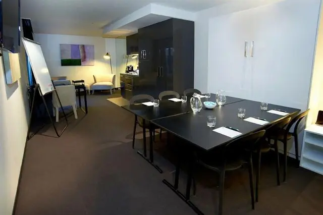 MainStay Suites Hawthorn