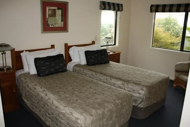 Baycrest Lodge Hotel