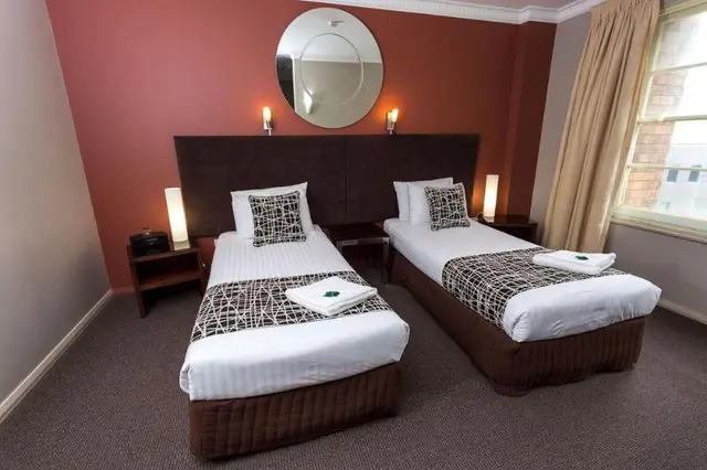 Clarendon Hotel