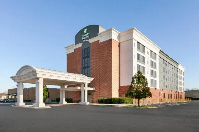 Holiday Inn Express Hotel & Suites Norfolk Airport
