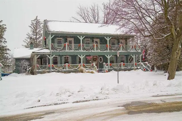 Weatherpine Inn