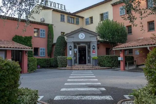 Hotel Servotel Castagniers
