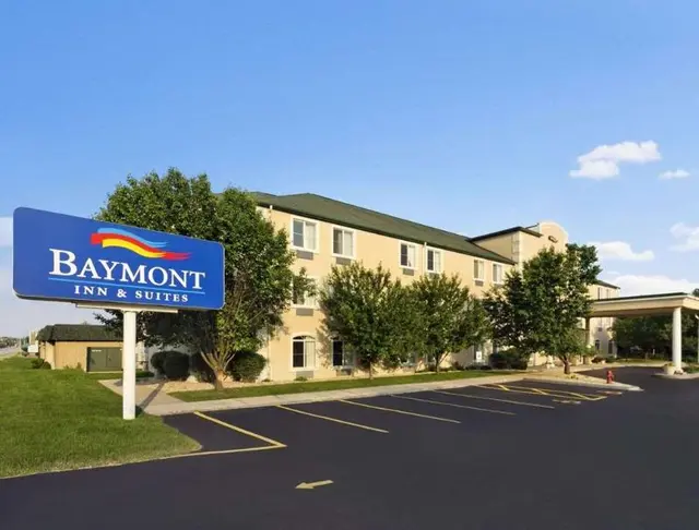 Baymont by Wyndham DeKalb