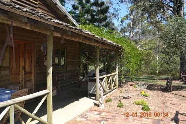 Barney Creek Vineyard Cottages