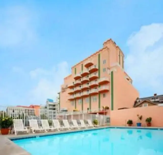 Paradise Plaza Inn