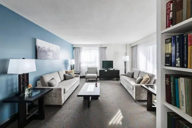 Embassy Hotel & Suites