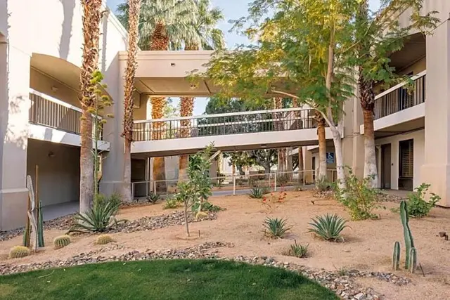 Ramada Palm Springs