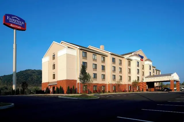Fairfield Inn & Suites By Marriott Pittsburgh Nevi