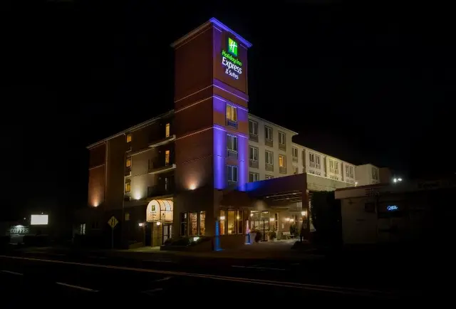 Holiday Inn Express Hotel & Suites Portland - Nort
