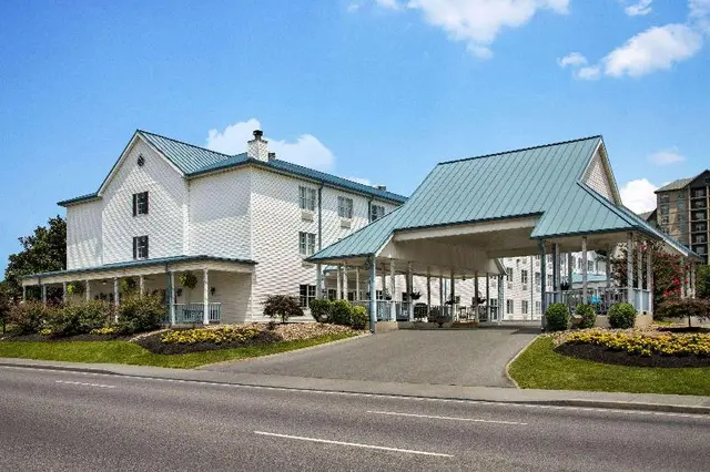 Ramada by Wyndham Pigeon Forge North