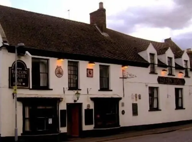 Falcon Hotel