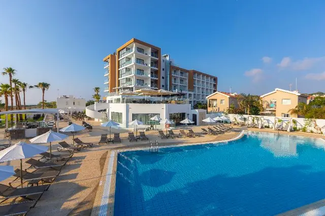 Leonardo Crystal Cove Hotel and Spa by the Sea