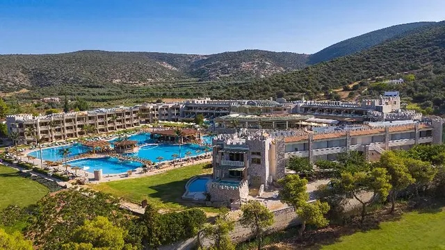 Seafos Luxury Resort & Spa