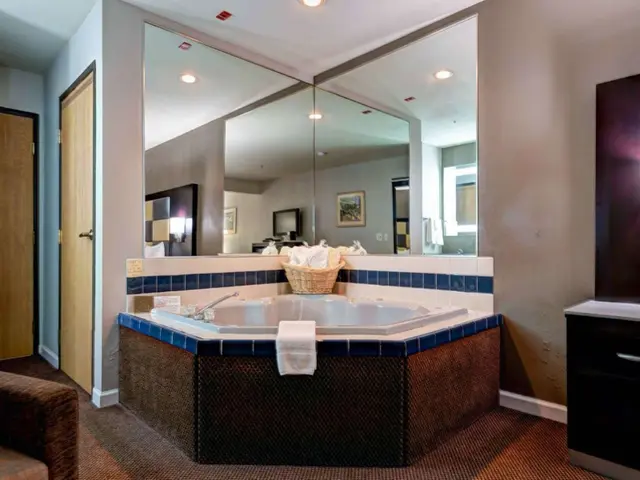 SureStay Plus Hotel by Best Western Redding