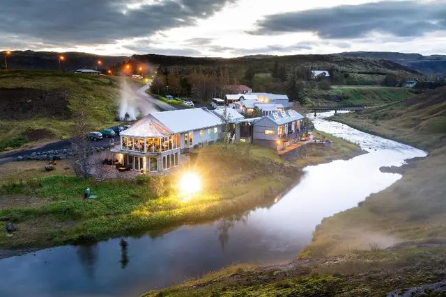 Frost & Fire Guesthouse