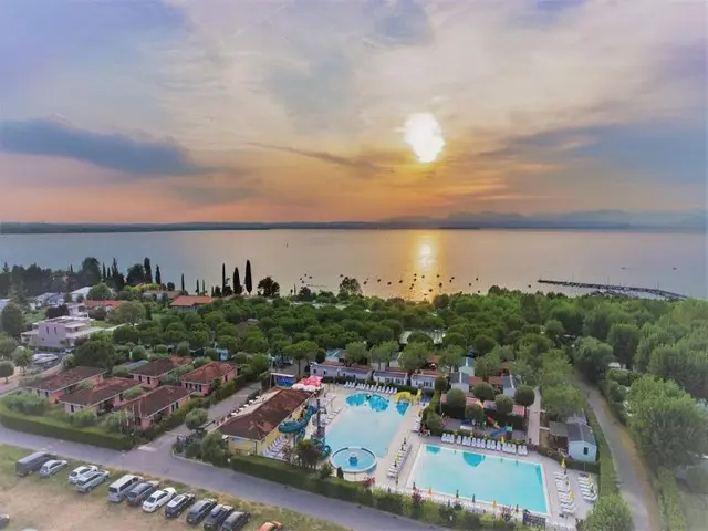Club del Sole Le Palme Lazise Family Collection