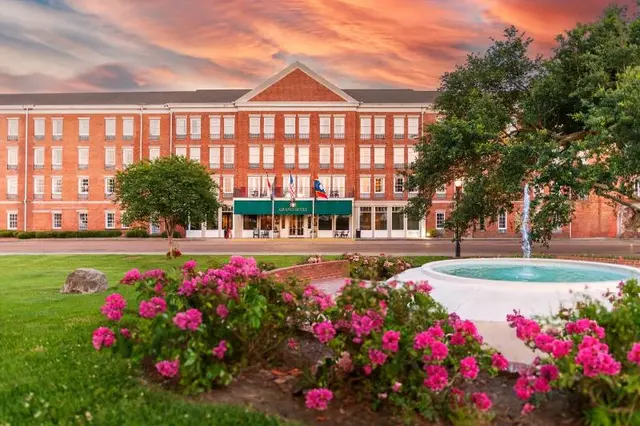 Natchez Grand Hotel