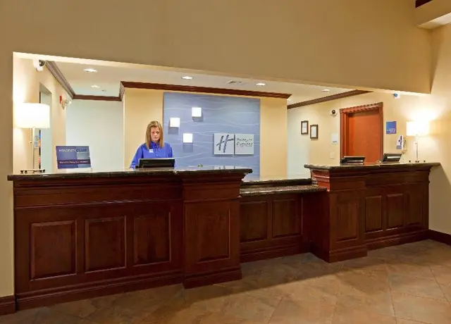 Holiday Inn Express & Suites Winona