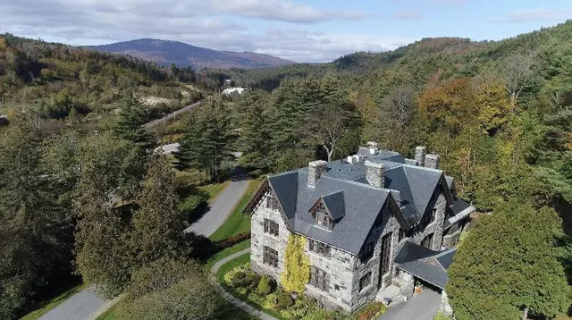 The Pointe at Castle Hill Resort & Spa