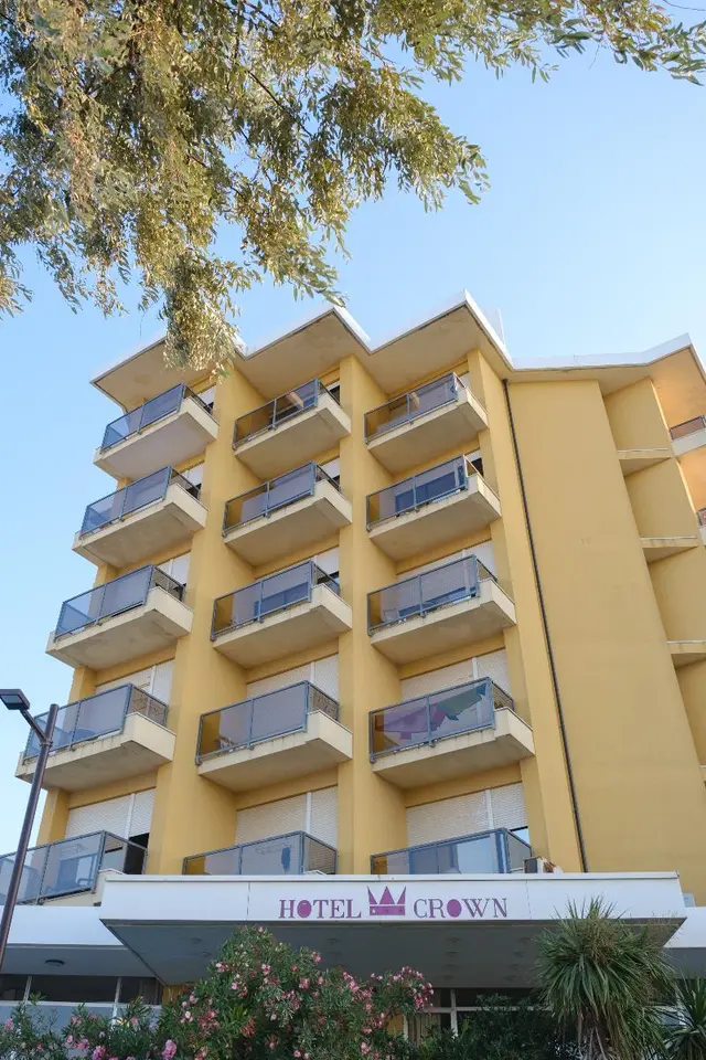 Hotel Crown