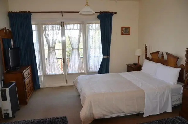 Leura House