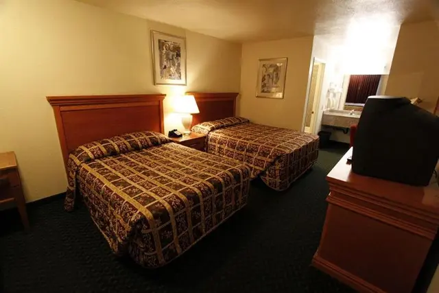 Welcome Inn Corona