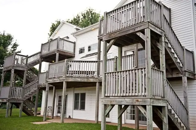 Inn at Old Virginia