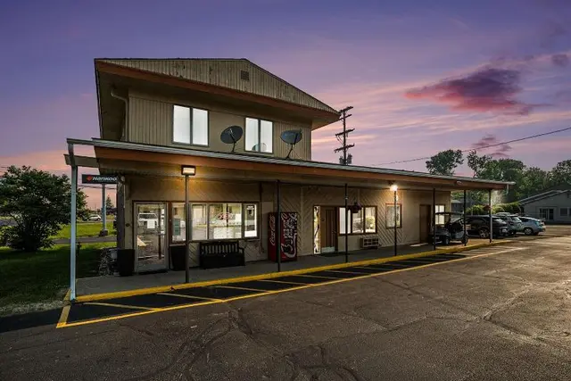 Great Lakes Inn and Suites
