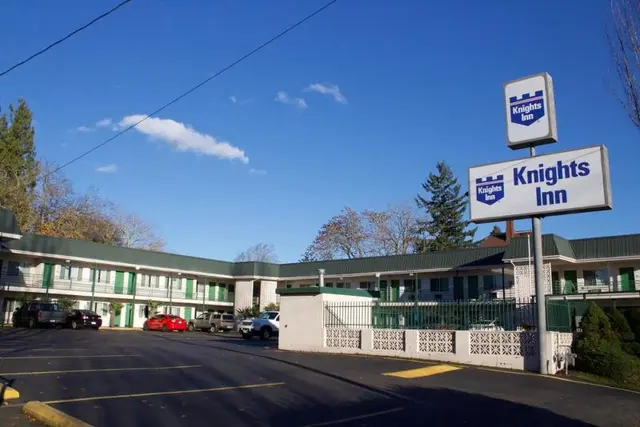 Knights Inn Salem