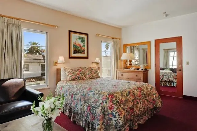 Villa Rosa Inn