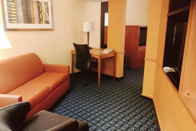 Fairfield Inn & Suites By Marriott Sacramento Airp