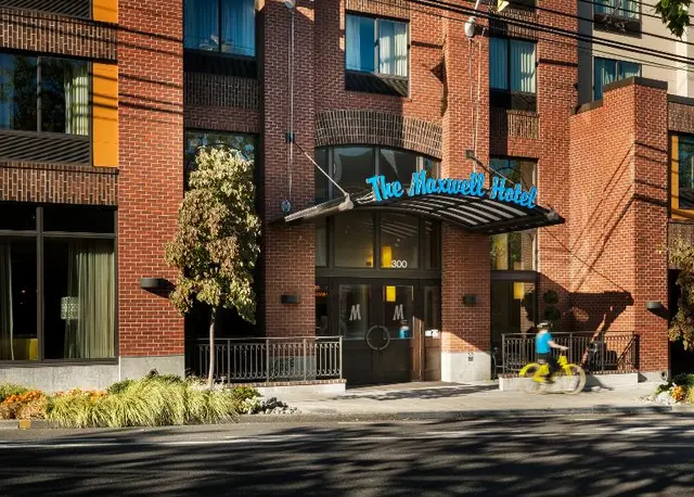 Staypineapple, The Maxwell Hotel, Seattle Center