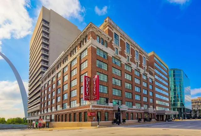Drury Plaza Hotel at the Arch